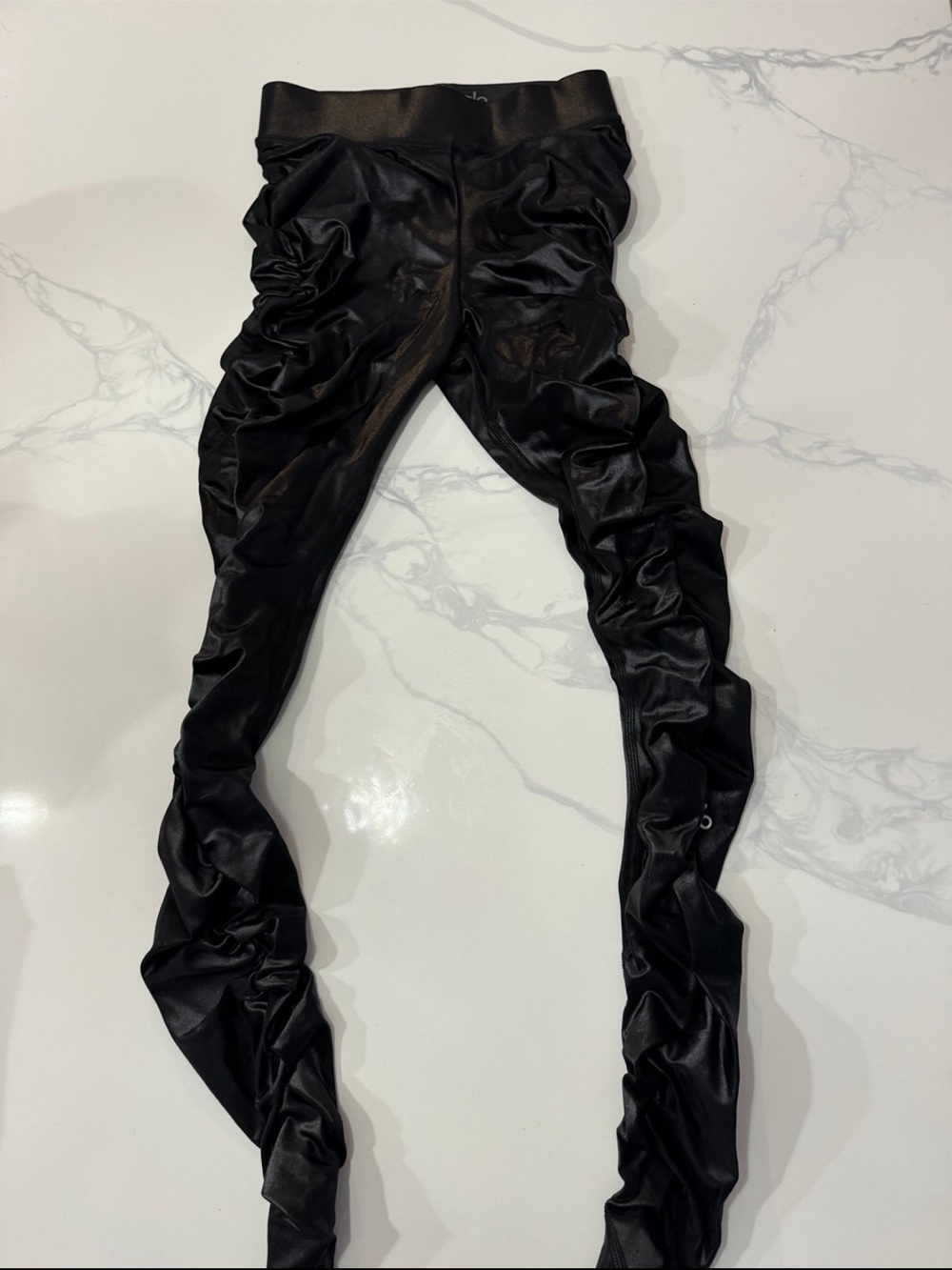 ALO Yoga womens Black Ruched Shine Leggings